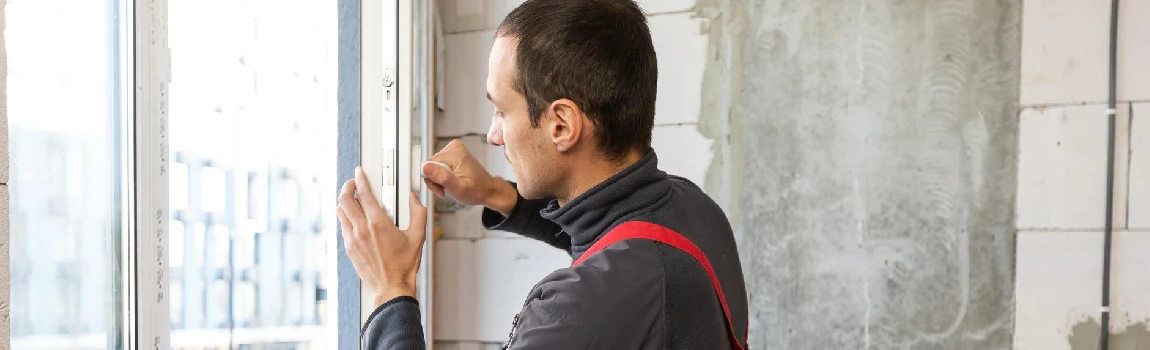 Emergency Cracked Windows Repair Services in Holiday