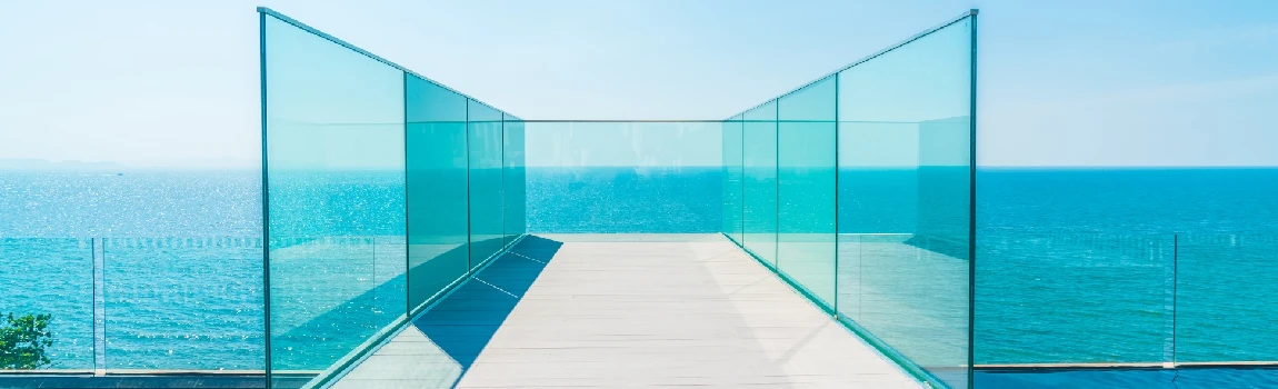 Customized Glass Pool Fence Repair Services in Holiday